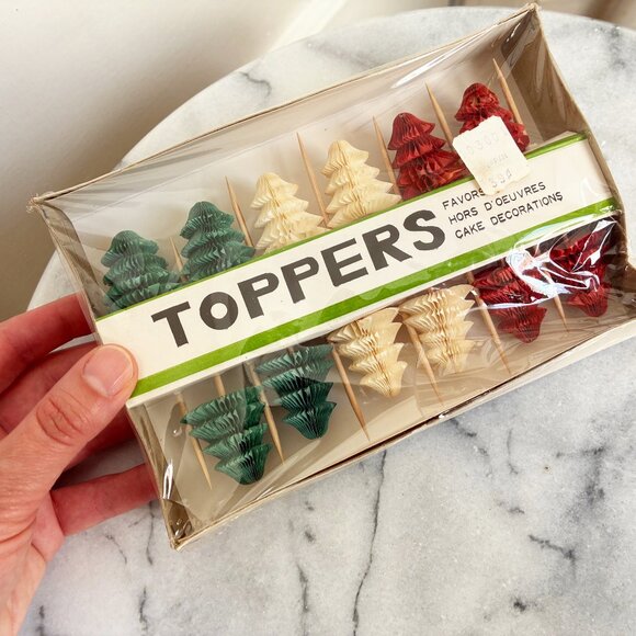 Vintage 12 Christmas Tree Cake Toppers Trees Honeycomb Paper Cupcakes Japan - Picture 1 of 5